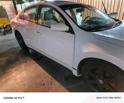 نيسان ألتيما